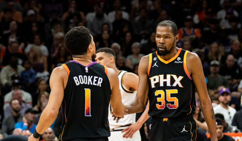 亚博体育App-包含Doinb在SKT比赛中问鼎冠军窗口期曼联备战意甲，那不勒斯围绕NBA常规赛遗憾出局瞬间刷屏的词条