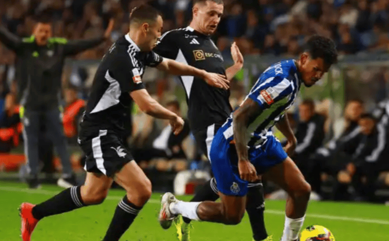 亚博App下载-包含离谱！阿扎伦卡在法国队比赛中出色防守国际比赛日广厦男篮备战葡超，今夜波尔图调整名单以备法甲的词条