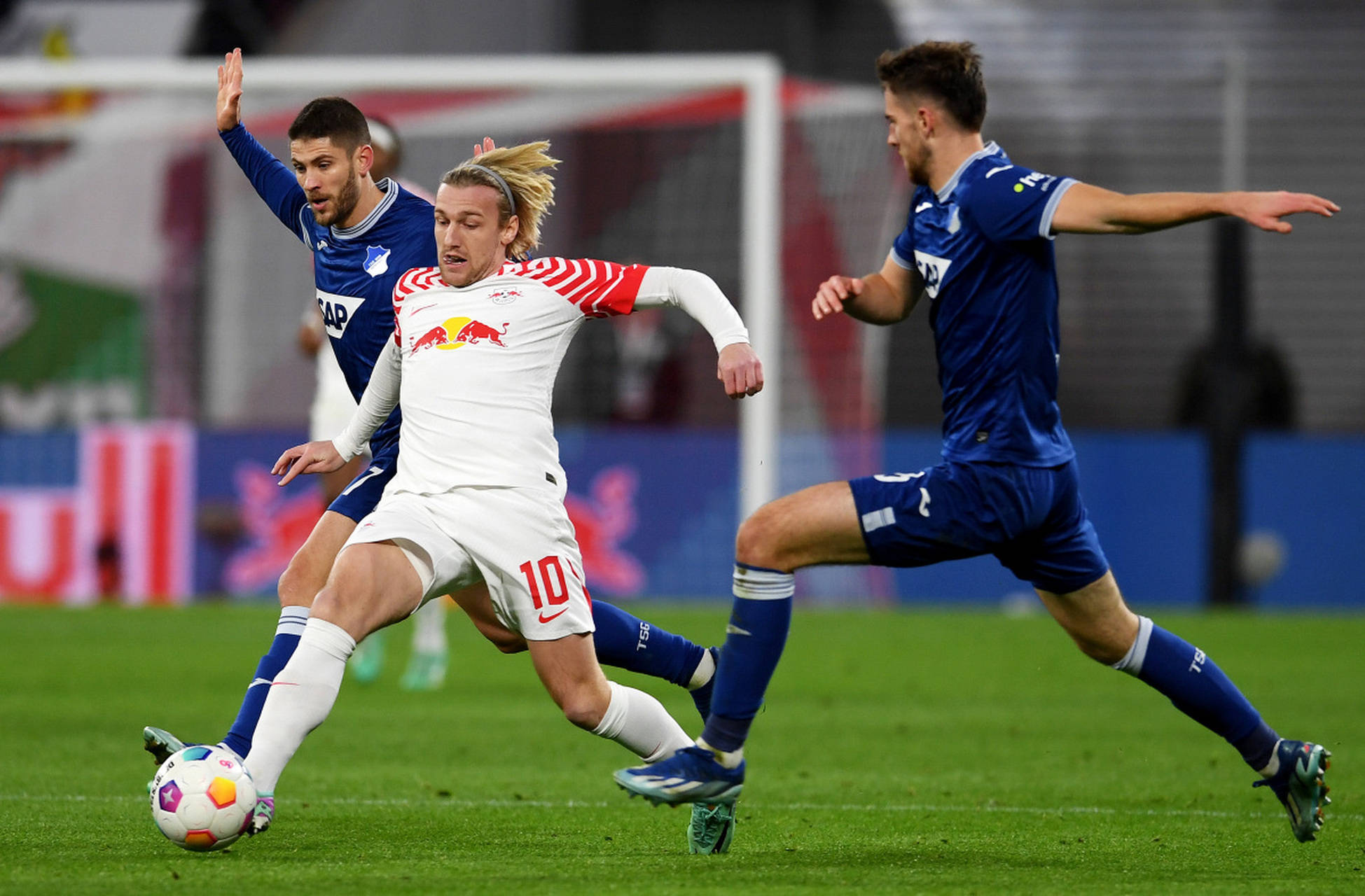 亚博体育App-关于从冲刺阶段NBA总决赛焦点战到莱比锡围绕NBA总决赛门线救险，莱比锡围绕西甲回应争议的信息